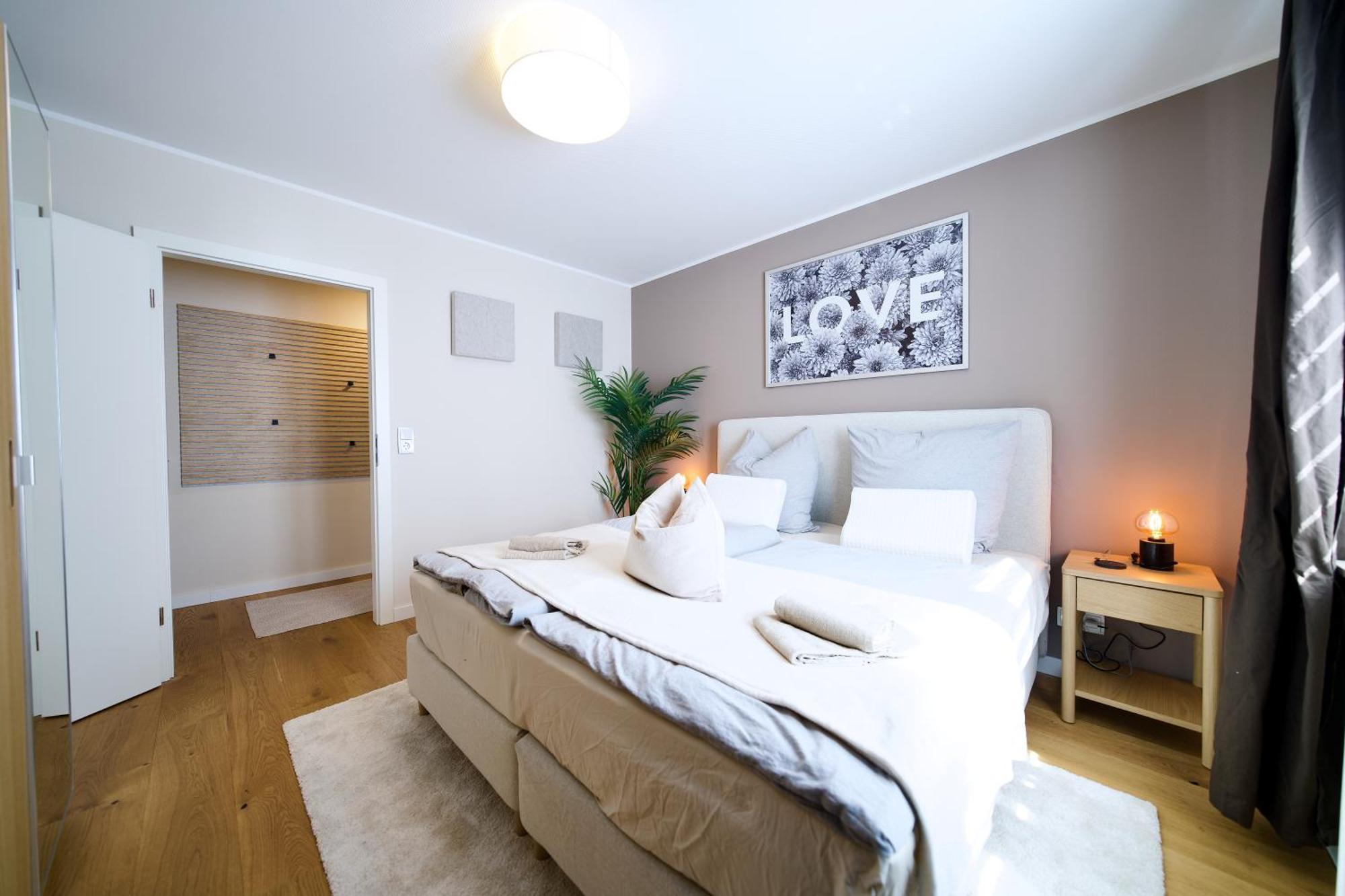 Edler Wohnraum Schwanenteich-Oase Mit Balkon, Kaffeevollautomat, Lift & Parkplatz Apartment Zwickau Ngoại thất bức ảnh