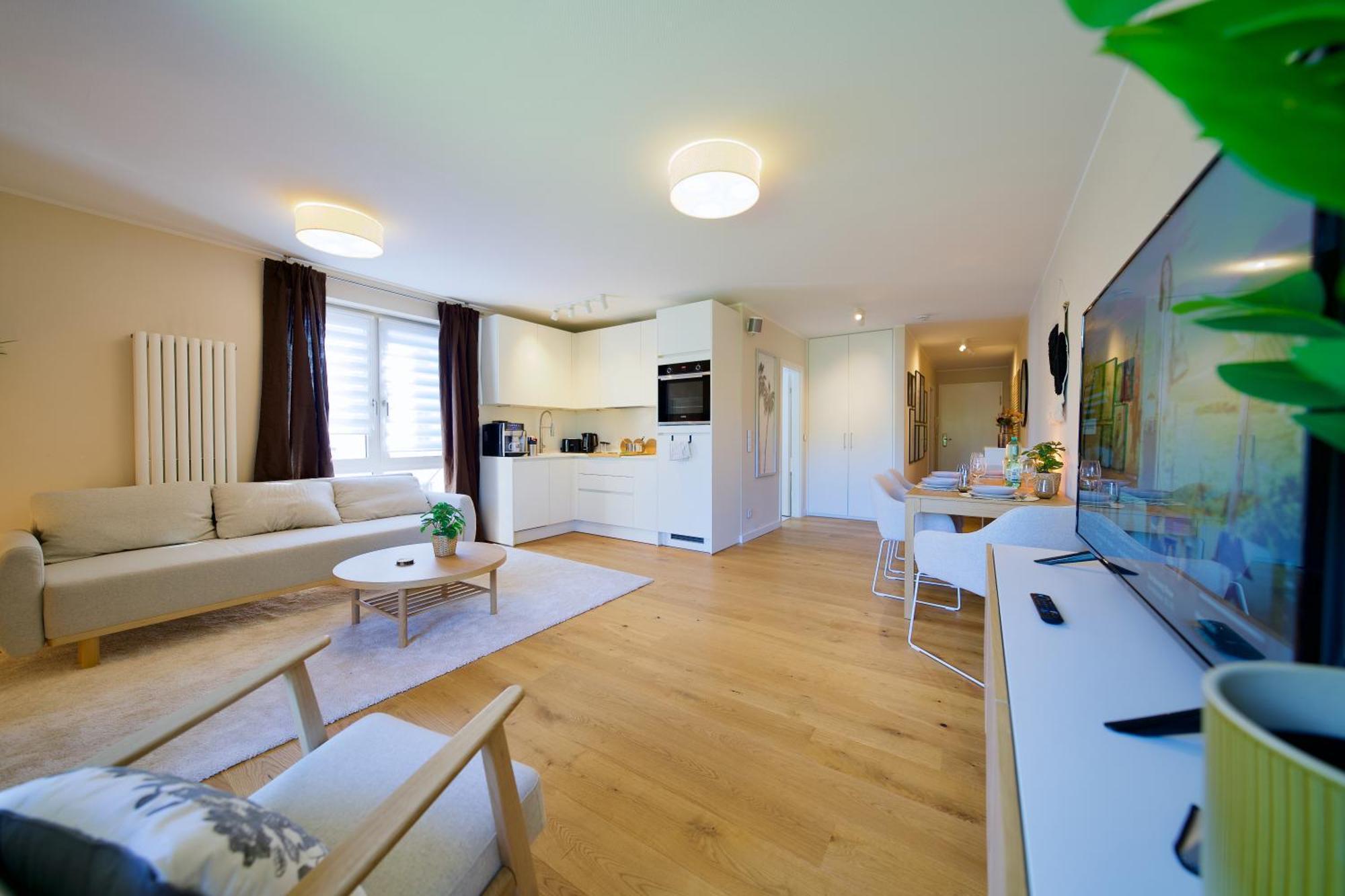 Edler Wohnraum Schwanenteich-Oase Mit Balkon, Kaffeevollautomat, Lift & Parkplatz Apartment Zwickau Ngoại thất bức ảnh