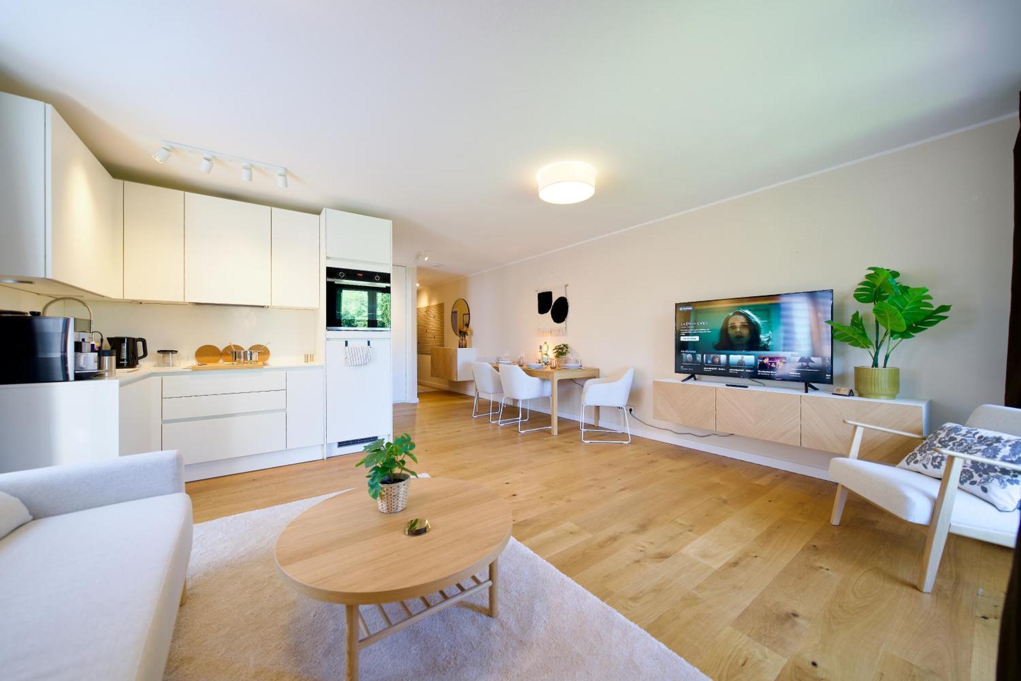 Edler Wohnraum Schwanenteich-Oase Mit Balkon, Kaffeevollautomat, Lift & Parkplatz Apartment Zwickau Ngoại thất bức ảnh