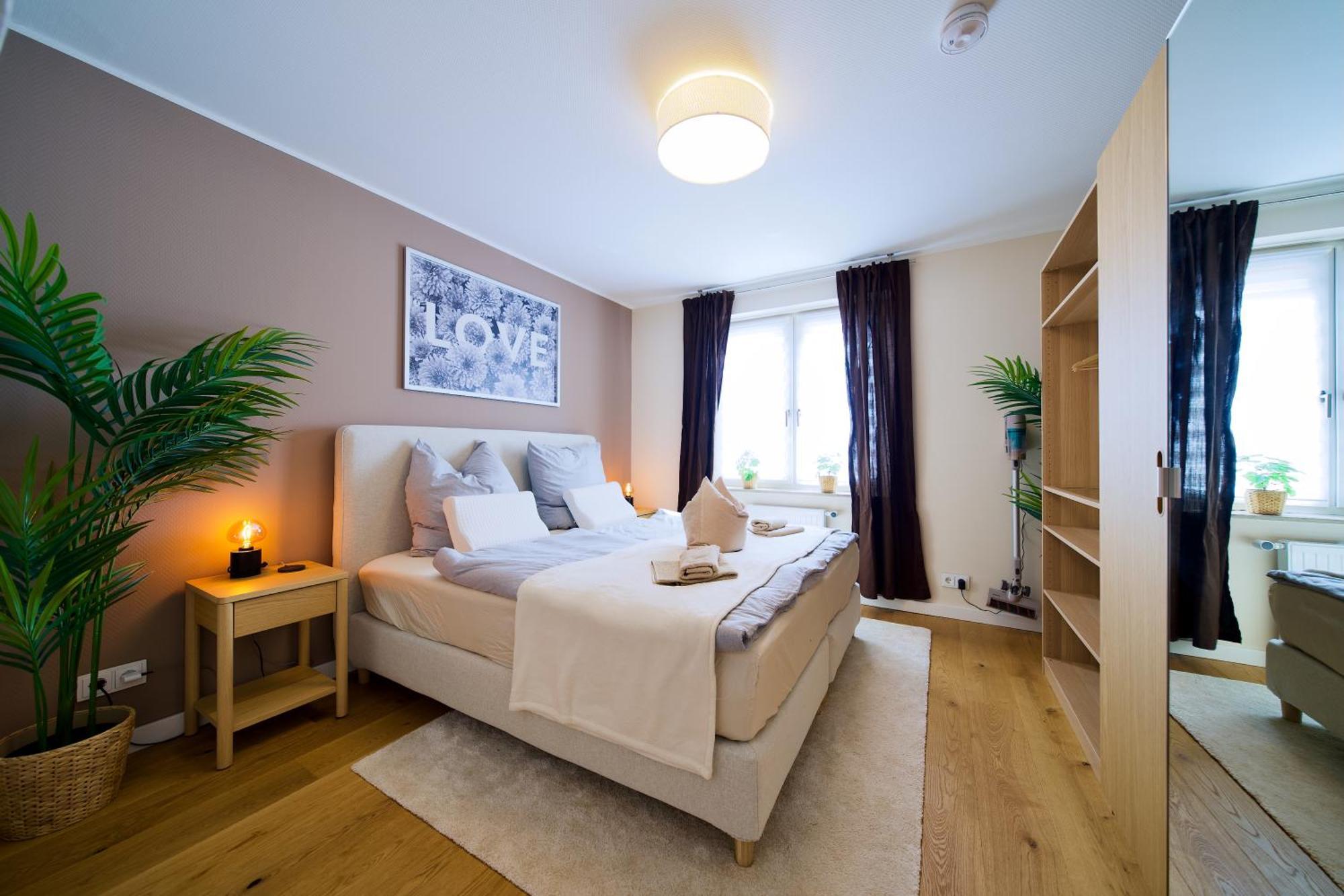 Edler Wohnraum Schwanenteich-Oase Mit Balkon, Kaffeevollautomat, Lift & Parkplatz Apartment Zwickau Ngoại thất bức ảnh